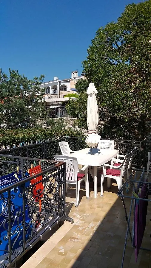 Villa Porecka 브르사르 게스트하우스